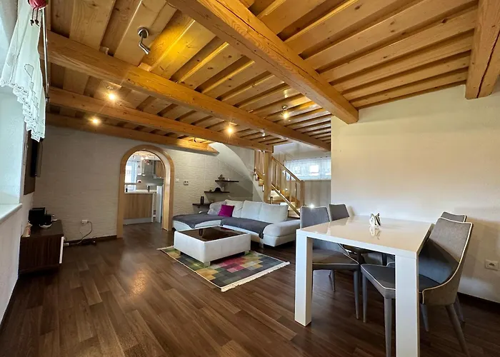 U Vojvodovcov * Zázrivá